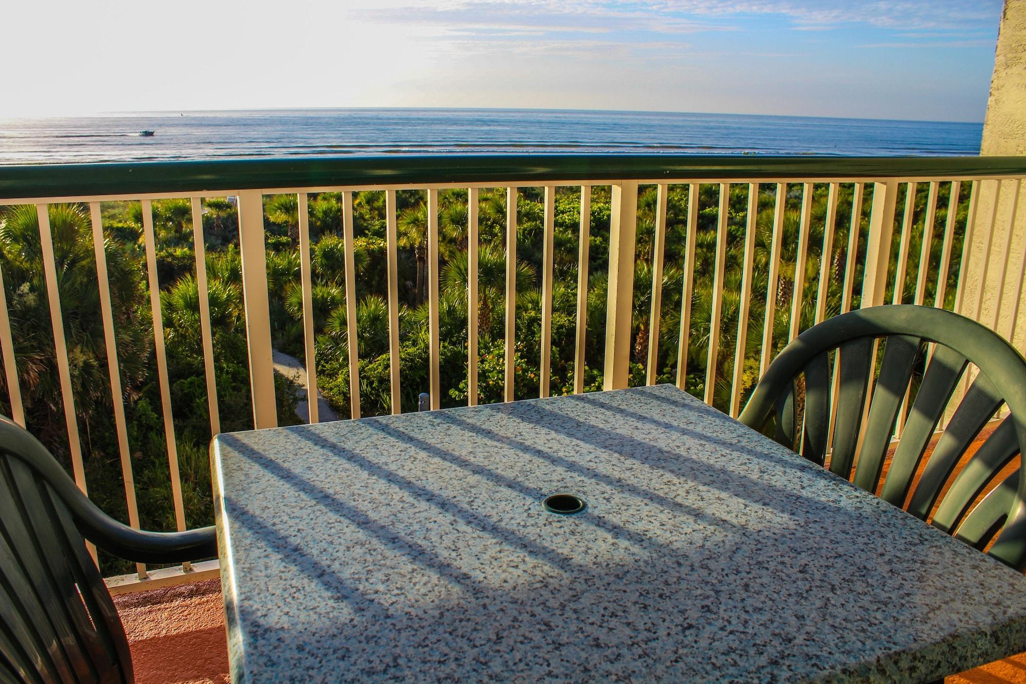 The Resort On Cocoa Beach, A Vri Resort Exterior photo