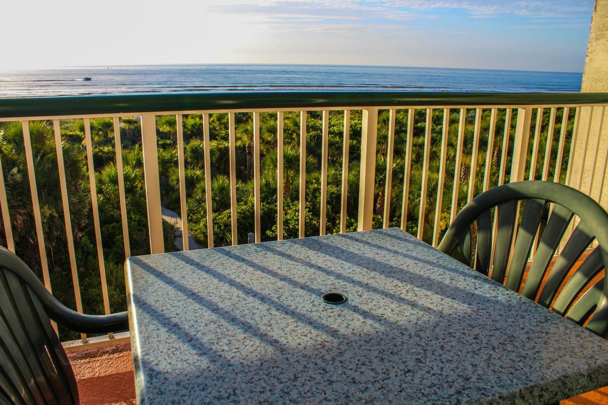 The Resort On Cocoa Beach, A Vri Resort Room photo