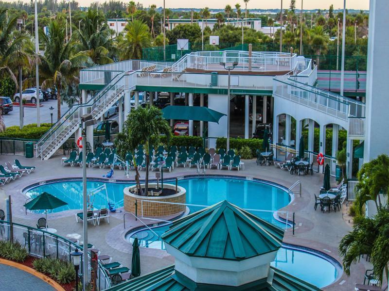 The Resort On Cocoa Beach, A Vri Resort Exterior photo