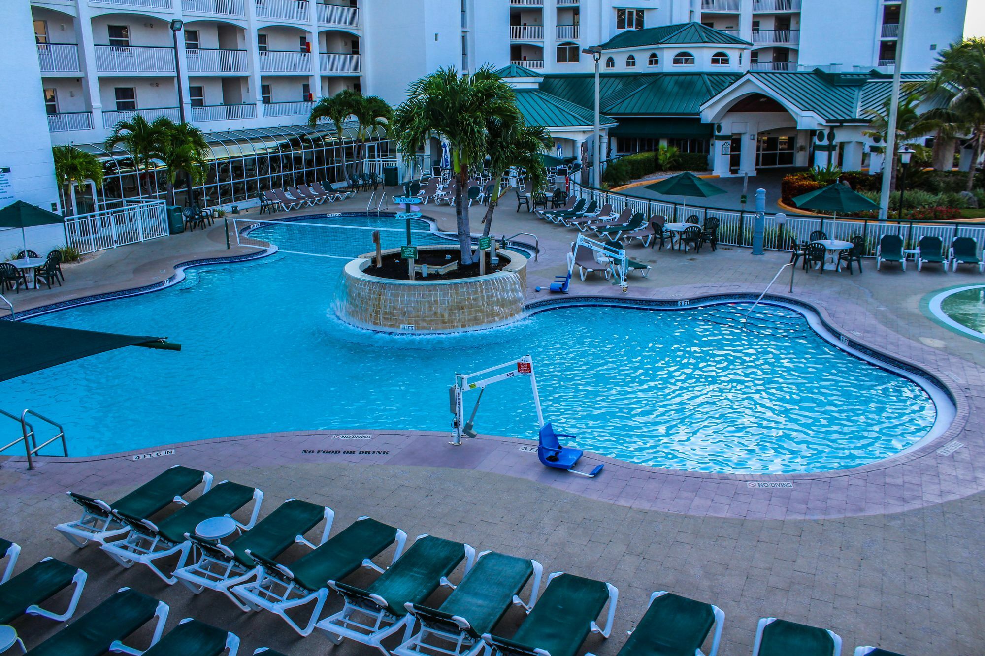 The Resort On Cocoa Beach, A Vri Resort Exterior photo