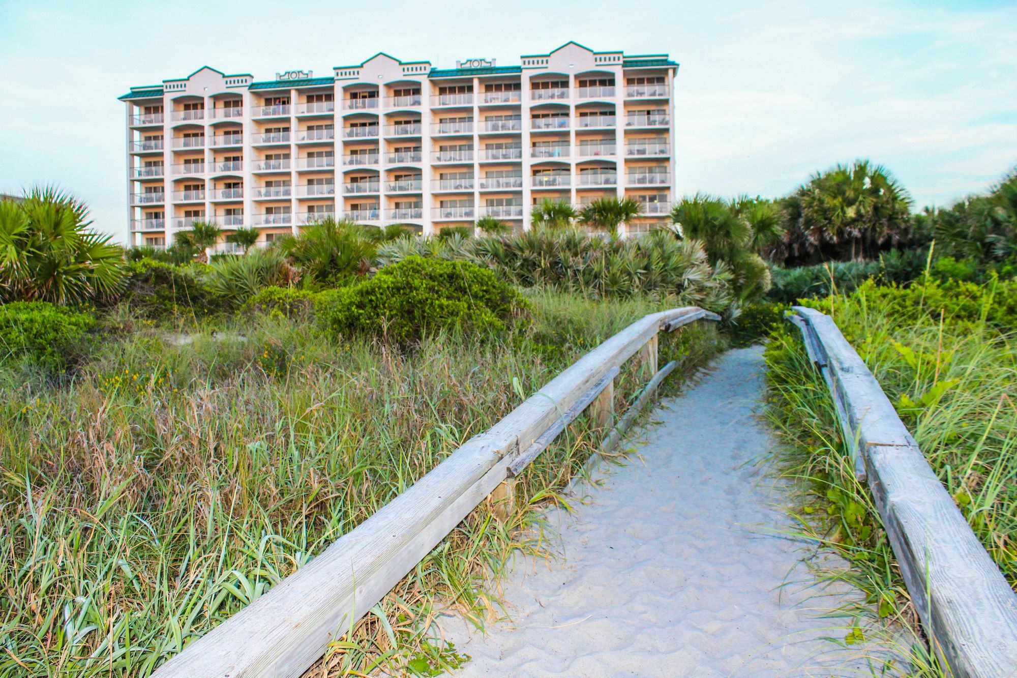 The Resort On Cocoa Beach, A Vri Resort Exterior photo